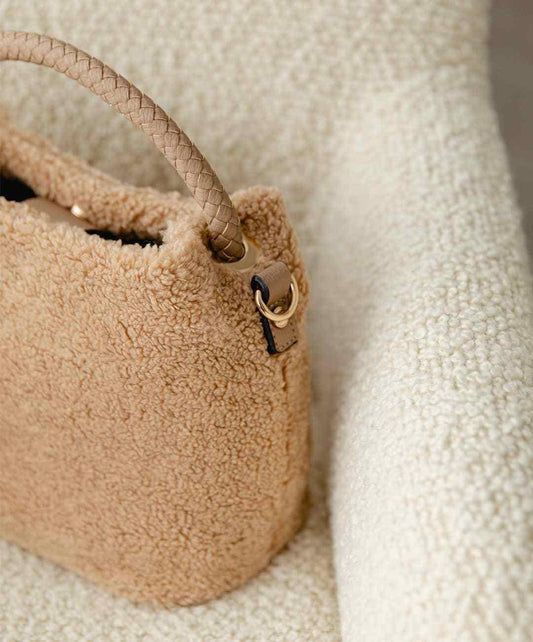 SHEARLING TOP HANDLE BAG (DUNE)