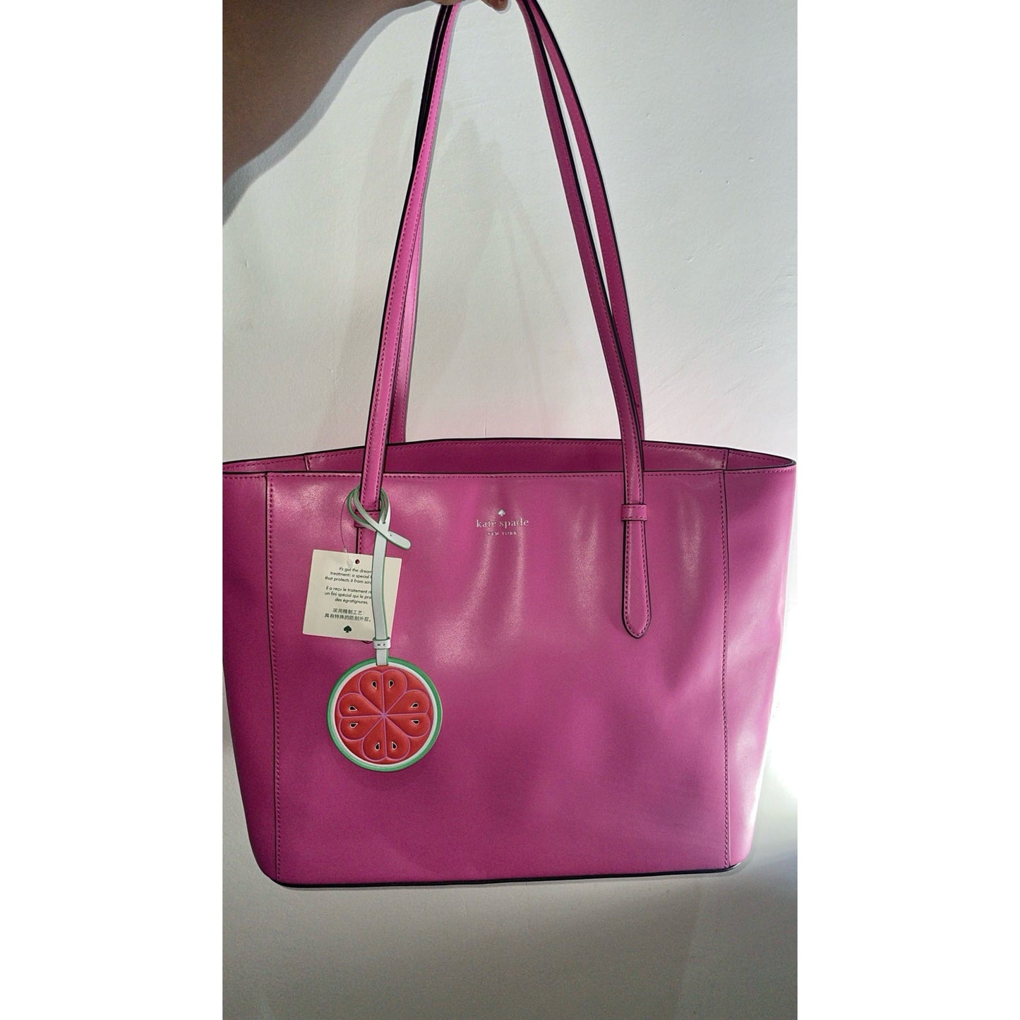 KATE SPADE NEW YORK LARGE TOTE BAG – LEATHER WITH CITRUS CHARM