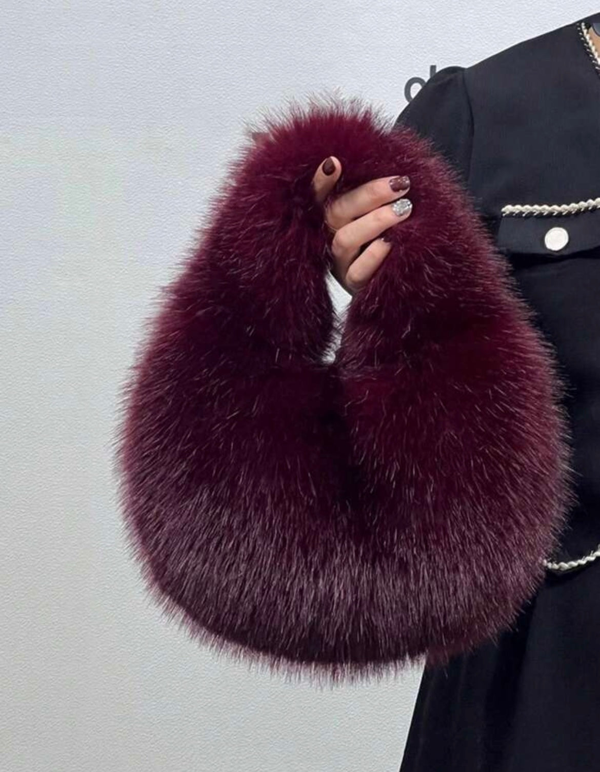 BURGUNDY FAUX FUR HANDBAG (SHEIN)
