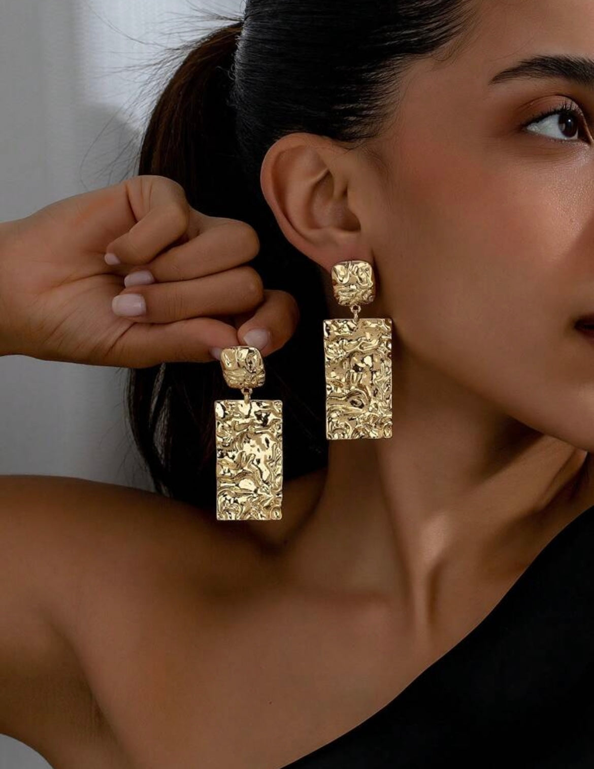 TEXTURED GOLD STATEMENT EARRINGS (SHEIN)