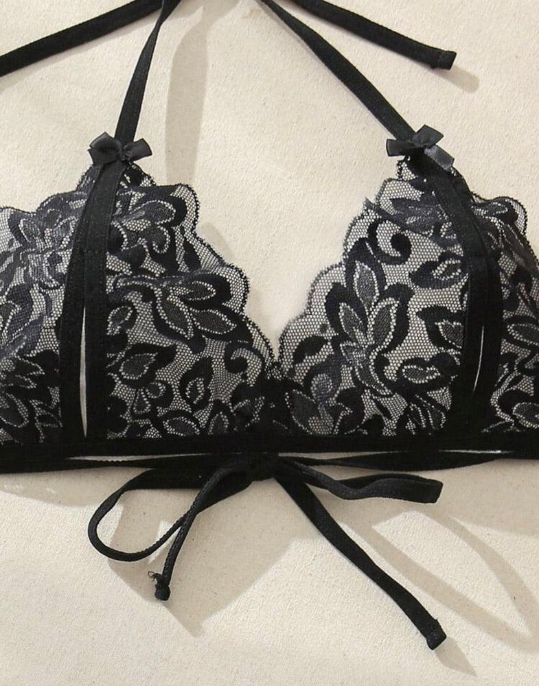 Scalloped Floral Lace Bralette & Cutout Thong Set