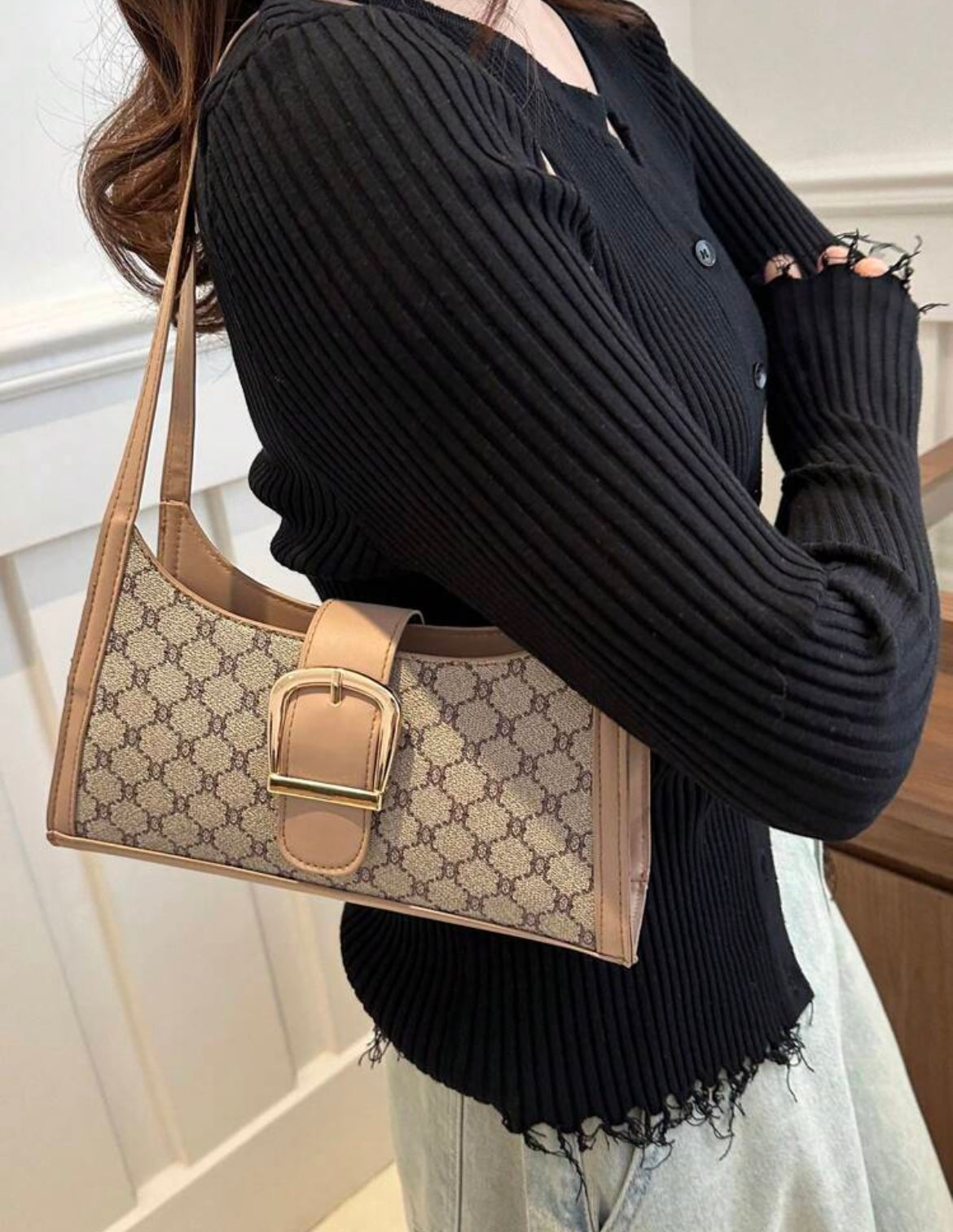SIGNATURE BUCKLE SHOULDER BAG (SHEIN)
