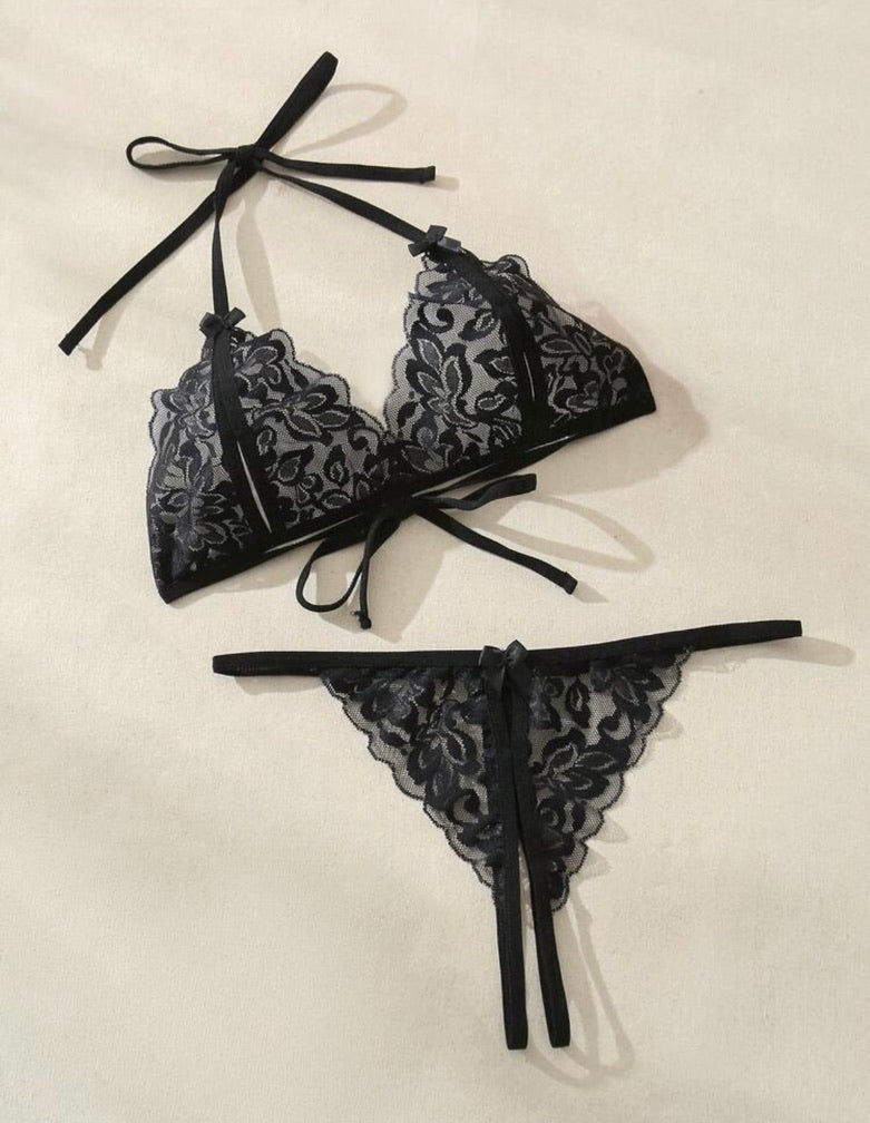 Scalloped Floral Lace Bralette & Cutout Thong Set